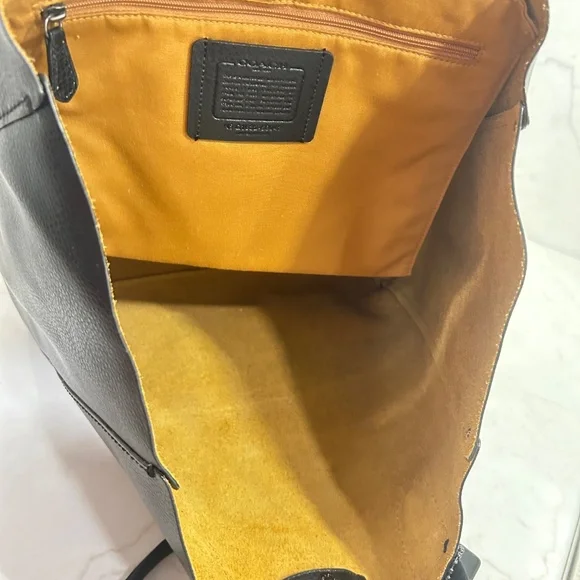 Coach Derby Tote - Black Pebble Leather - Hudson Yards Limited Edition - Picture 9 of 10